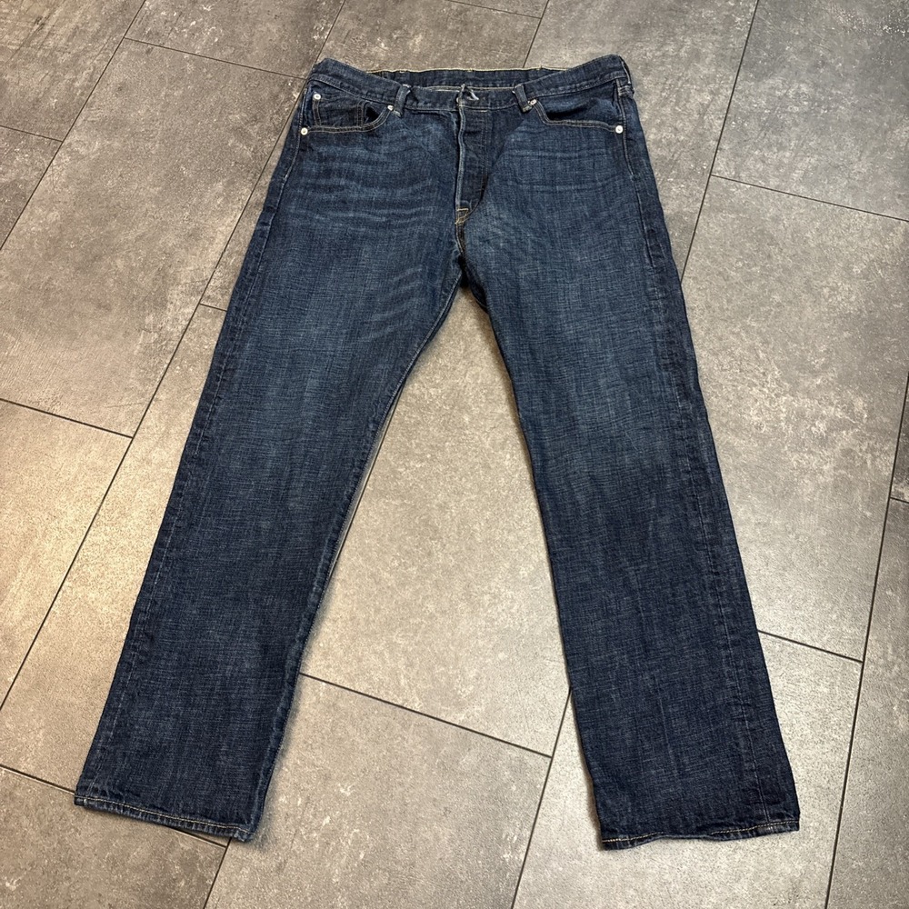Levi's 501 Men's Original Fit Dark Wash Button Fly Blue Jeans Size: 38 x 32 EUC